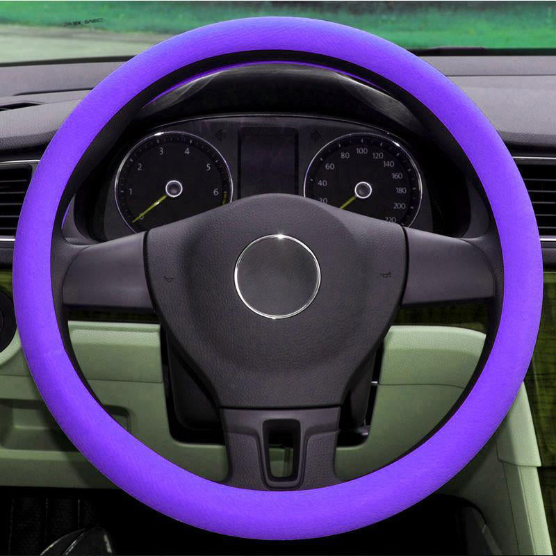⏳Time-Limited Special⏰Tired of sticky, worn steering wheels? This silicone cover adds a soft, textured grip, protects your wheel, and installs without tools — in seconds. 🏠