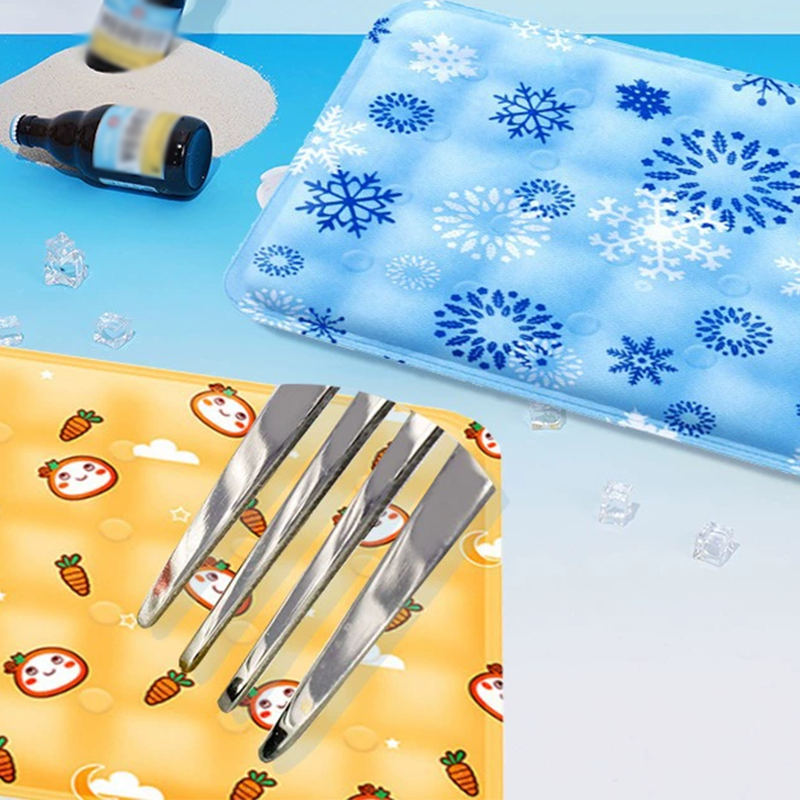 🦴Premium Scratch-Resistant Cooling Mat