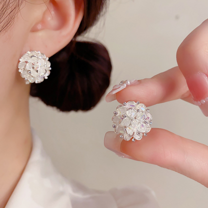 💎 2026 Sale — Over 52,000 Sold!✨ Elegant Floral Stud Earrings – Sparkling Detail & Lightweight Comfort 🌸