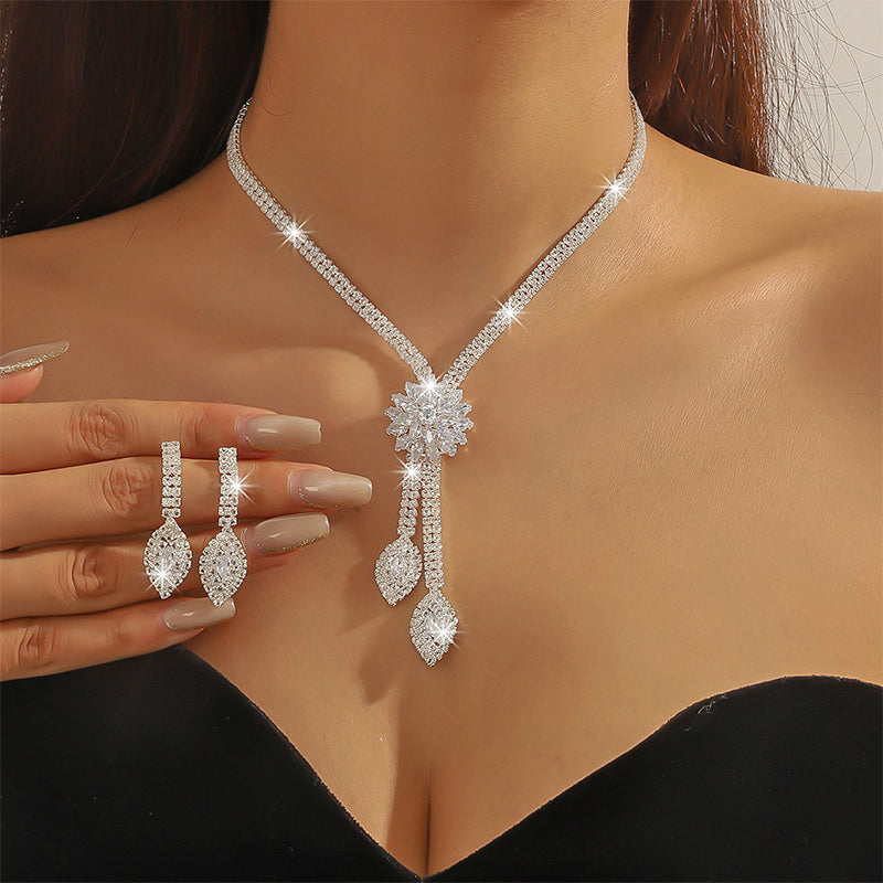 🌸 50% OFF NOW! 🌸Women's Zircon Flower Necklace Earrings Set