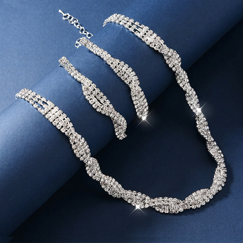 🎉 2026 Sale — Over 21,500 Sold ✨ Sparkling Rhinestone Claw Chain Necklace & Earrings Set 💎