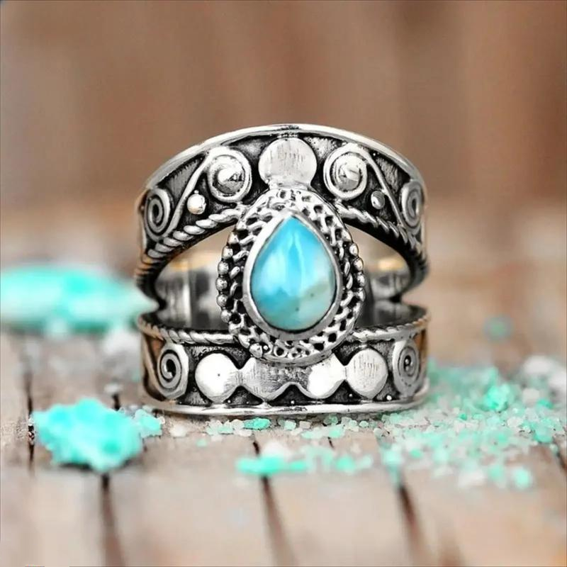 Vintage Carved Teardrop Ring for Women